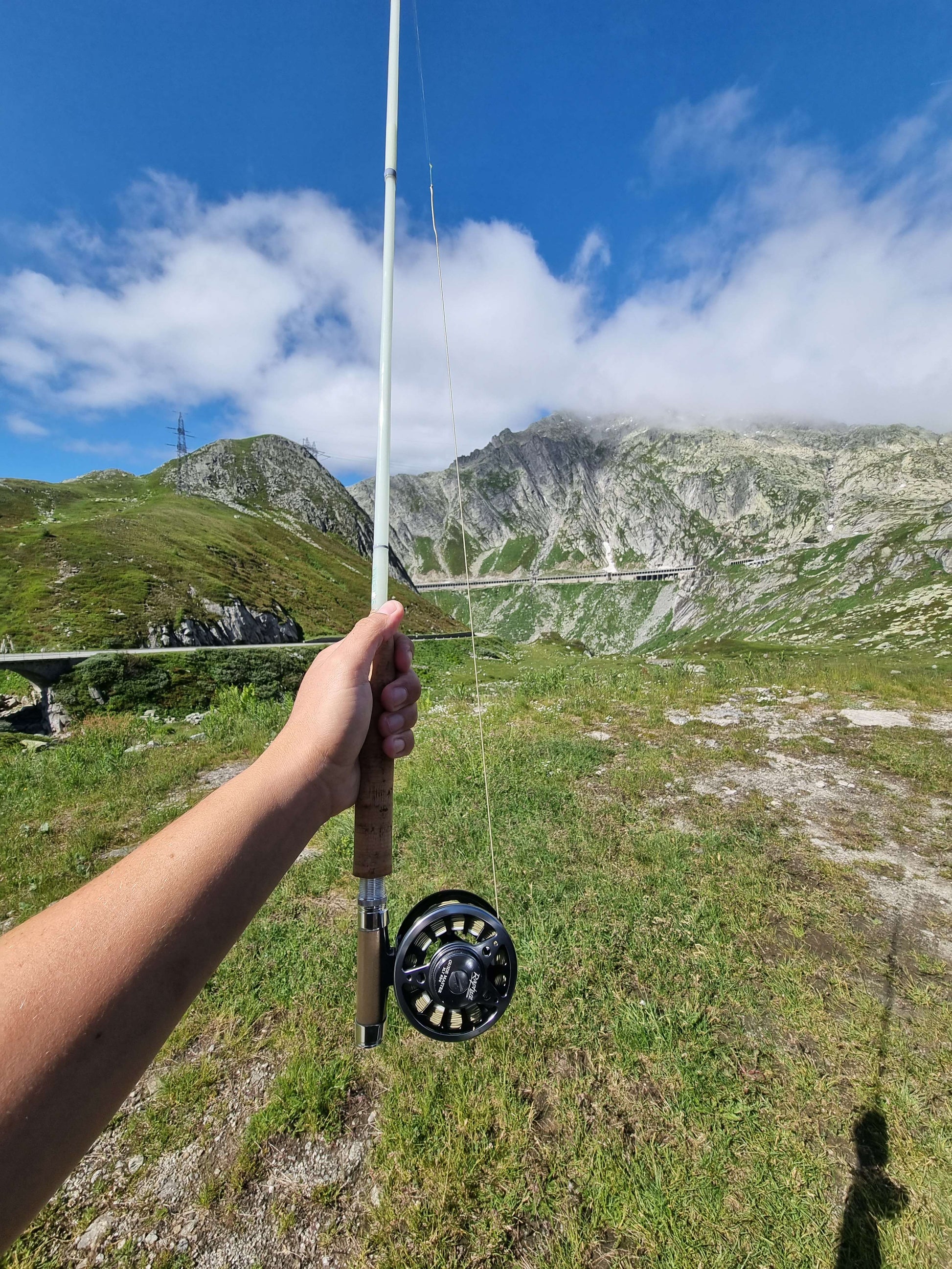 Solstice Glass 8'9 Flats Weight- 3pc | Handcrafted Fly Rod